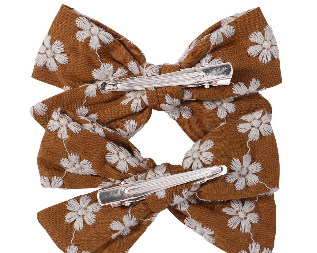 Annie & Charles® hair clip with stitch