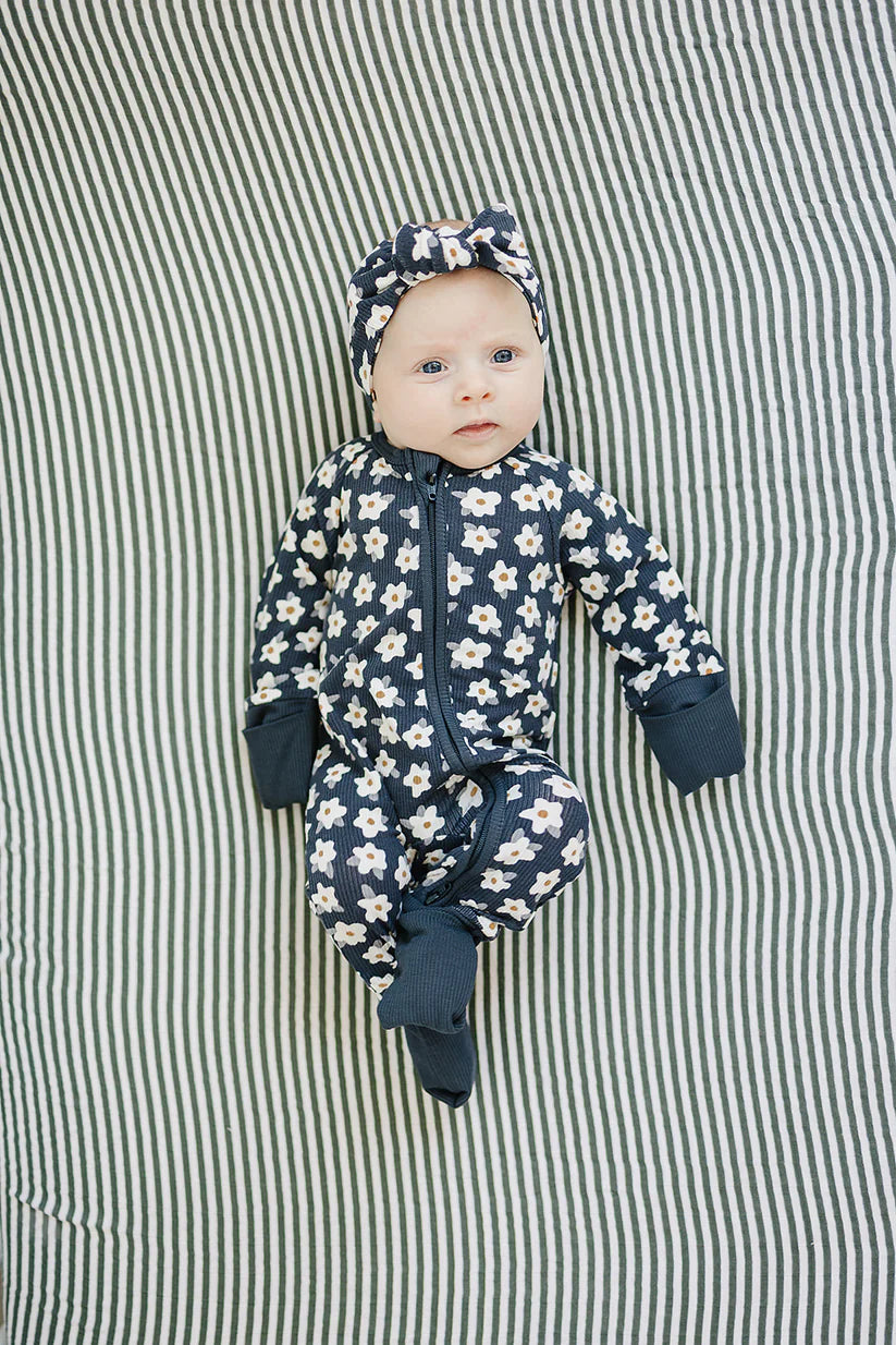 Navy Daisy Ribbed Bamboo Zipper