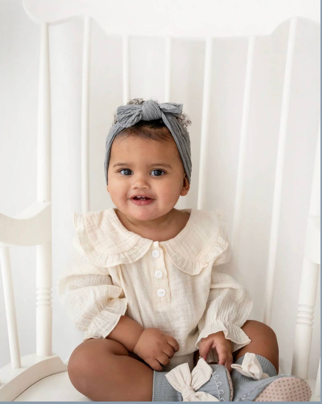 Annie & Charles® linen bloomer with collar